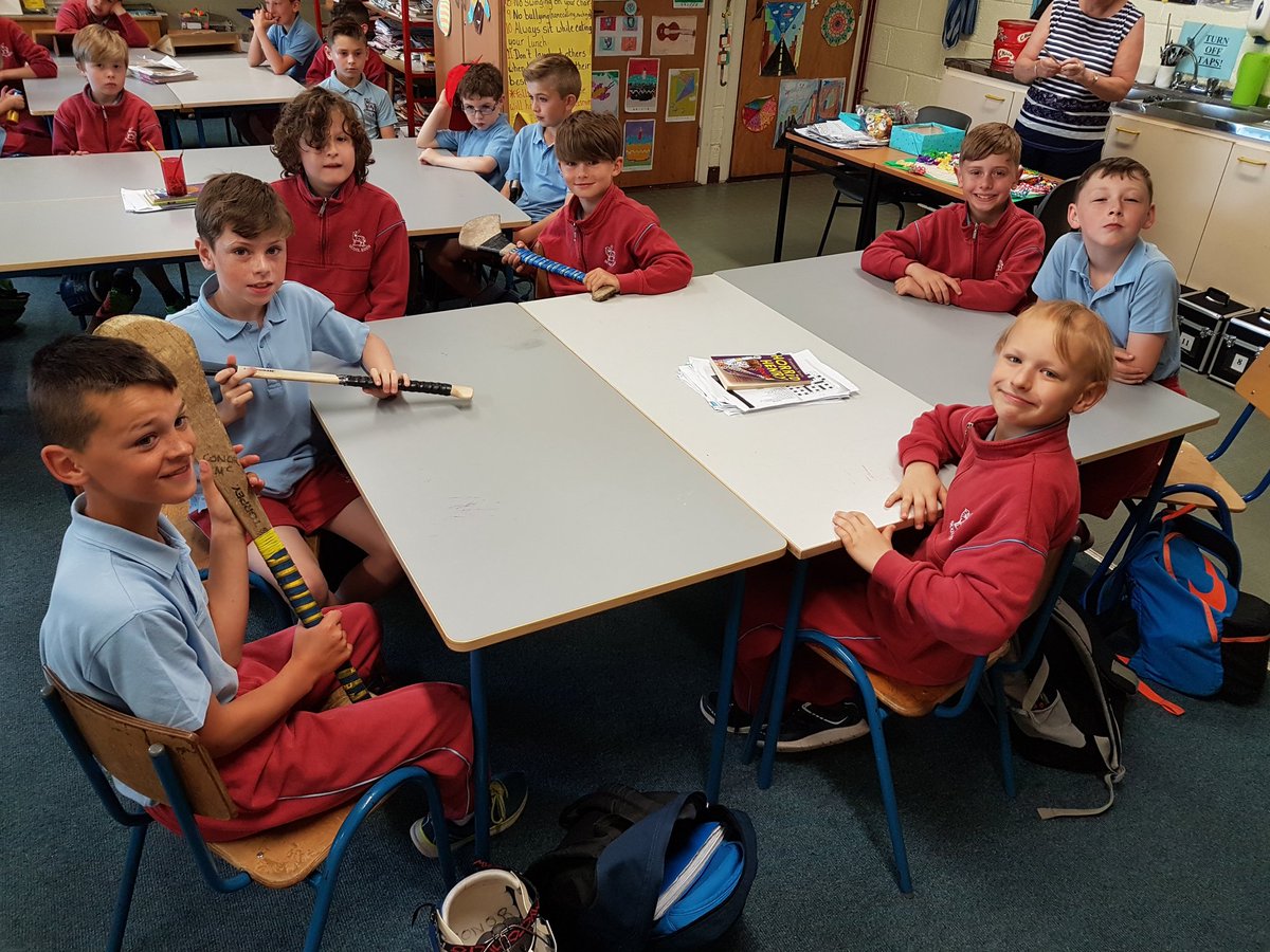 scoileoinboys's tweet photo. Best of luck to @scoileoinboys #3rdClasses participating in today's local #hurling #blitz @BallincolligGAA @sciathnascol @RebelOg_  (1) https://t.co/GiB0gDtGss