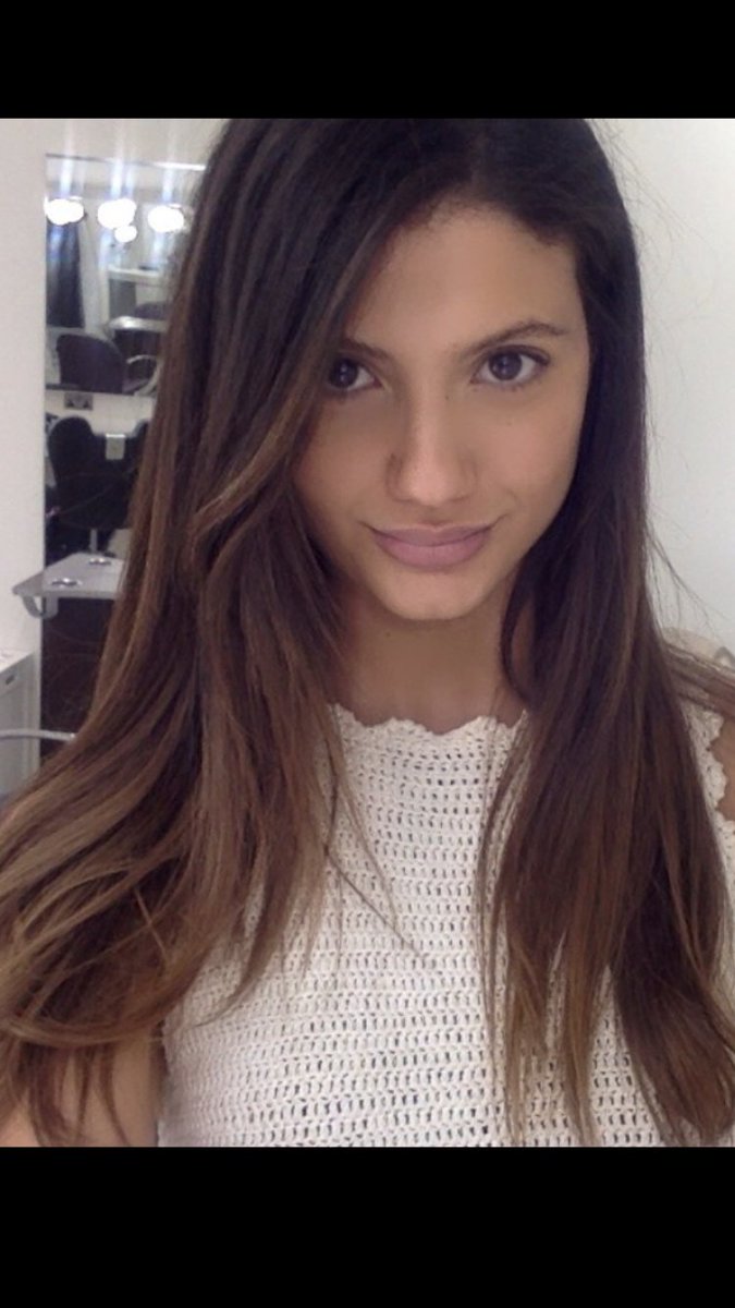 Shooting in Barcelona today! Snaps to come... mane sorted 🦁