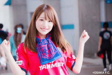 水着美女 池田愛恵里とデート セレッソ大阪 攻める広報の仕掛け人 Azrena