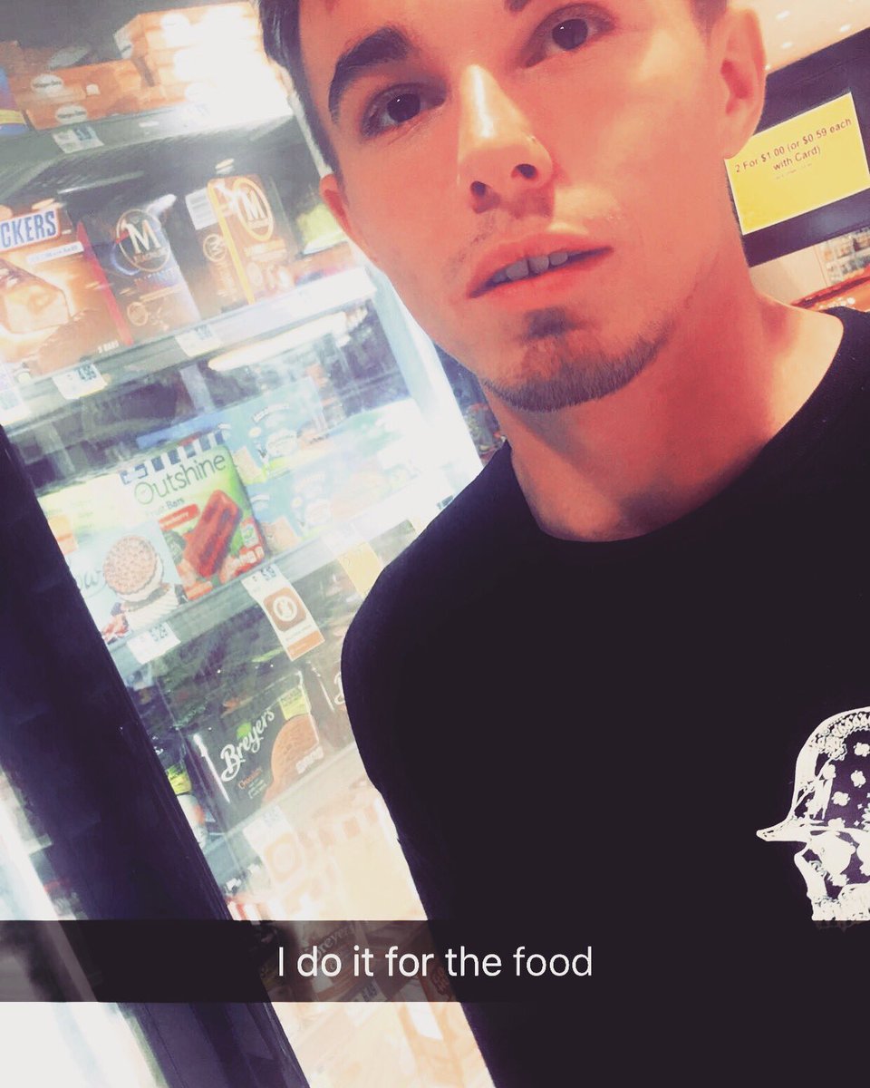 WhyteBihh's tweet image. Go like my instagram mothafucka 💯💯💯