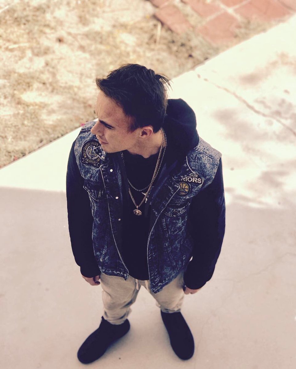 WhyteBihh's tweet image. Go like my instagram mothafucka 💯💯💯