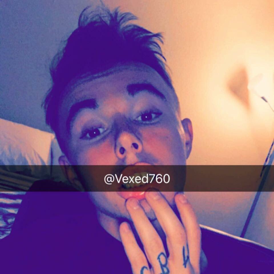 WhyteBihh's tweet image. Still think you mothafuckas should follow my gram💯💯