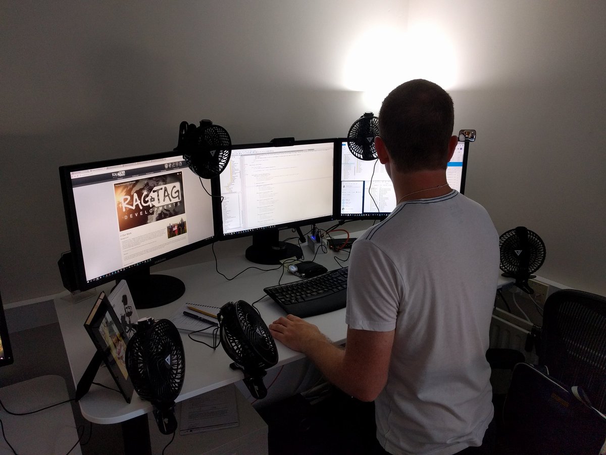 RagtagBen's tweet photo. @RagtagMrT  the office fan hog #heatwaveuk #gamedev https://t.co/ILcubkZt1A