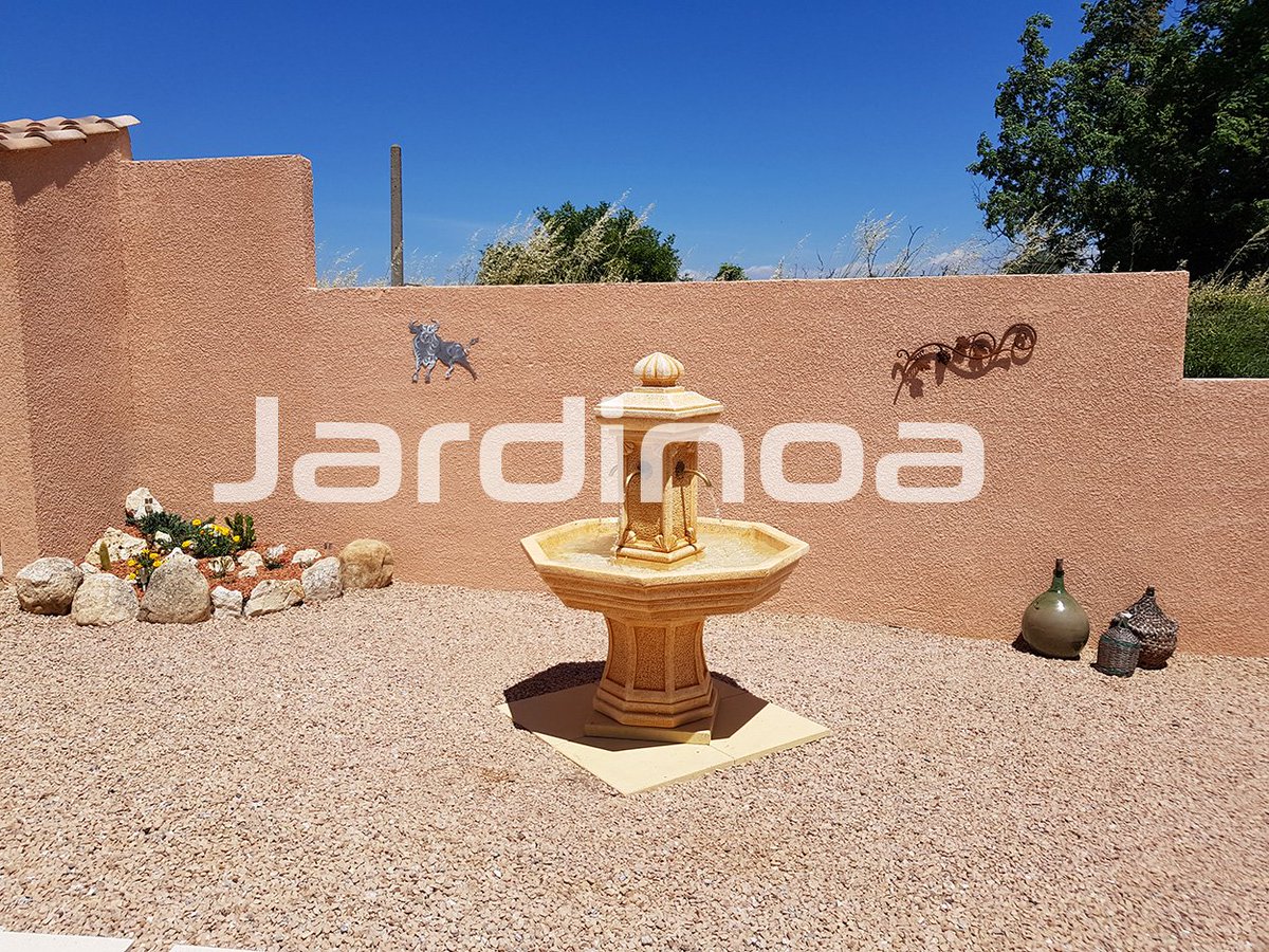 Jardinoa's tweet image. Nouvelle #Photoclient ! Découvrez la sublime #fontaine centrale Adonis FRAMUSA installée chez Carole D. (Hérault). jardinoa.fr/fontaines-et-j…