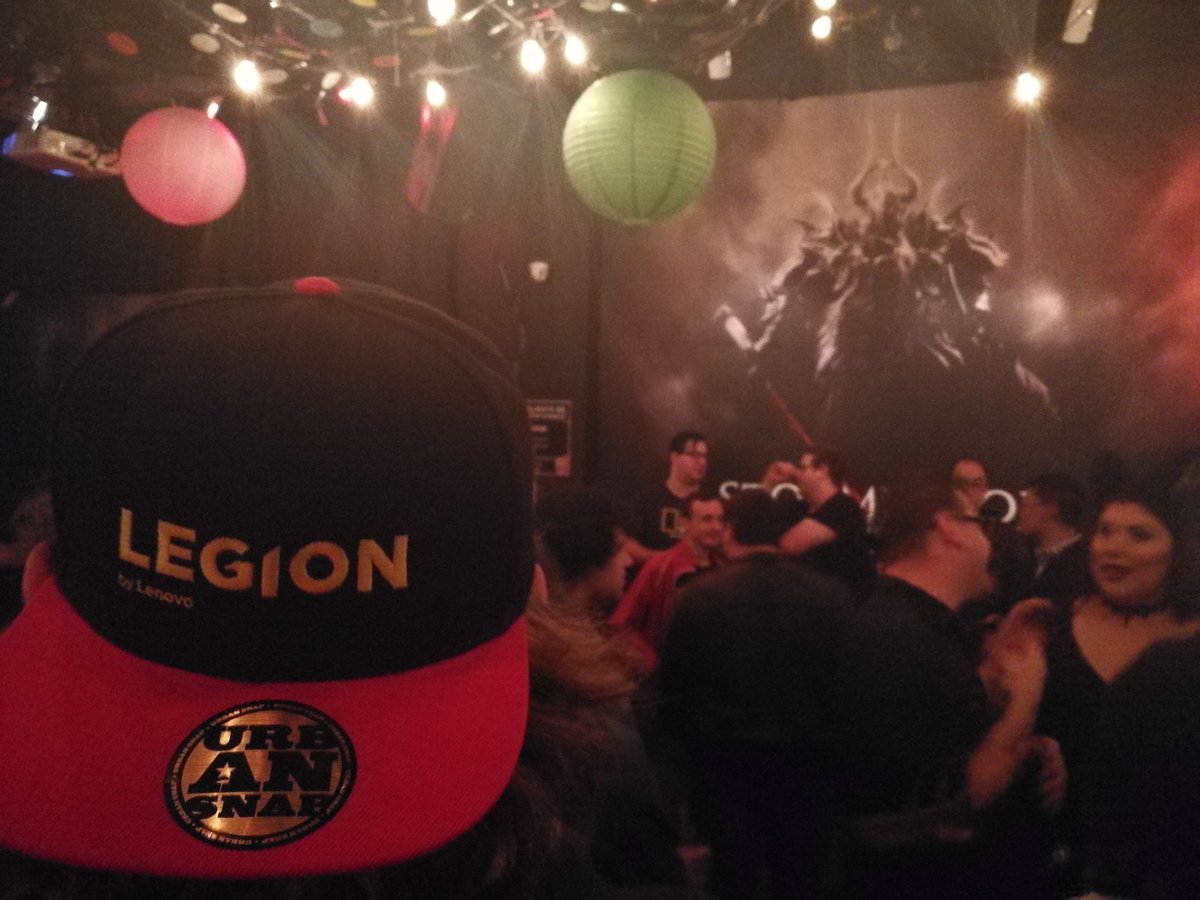 PhidMcAwesome's tweet image. Was awesome to be with @LenovoANZ , supporting the Aussie launch of #FFXIVStormblood !