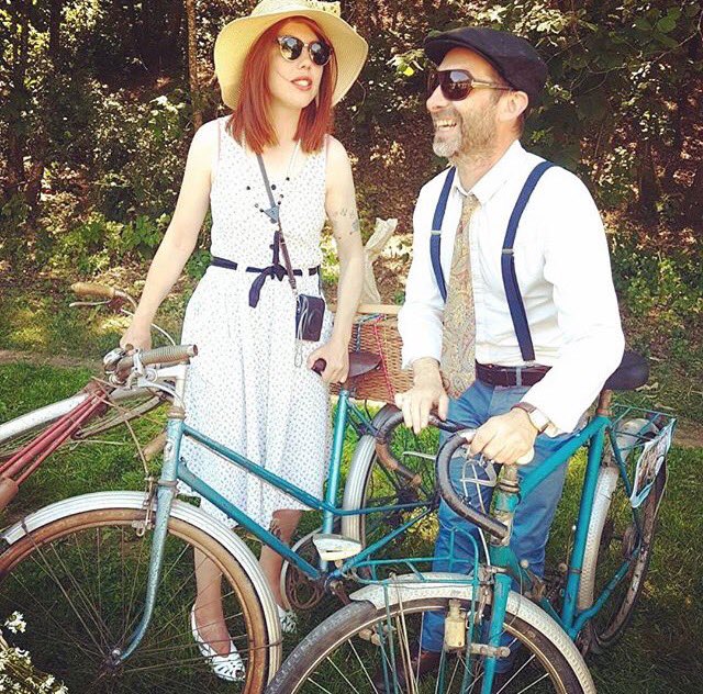 mayennecreative's tweet photo. C'était bien #vintage la #VéloAggloRétro avec l'équipe de #mayennecreative À l'année prochaine @LavalTourisme #VeloAggloRetro https://t.co/XuvFoc7yJd