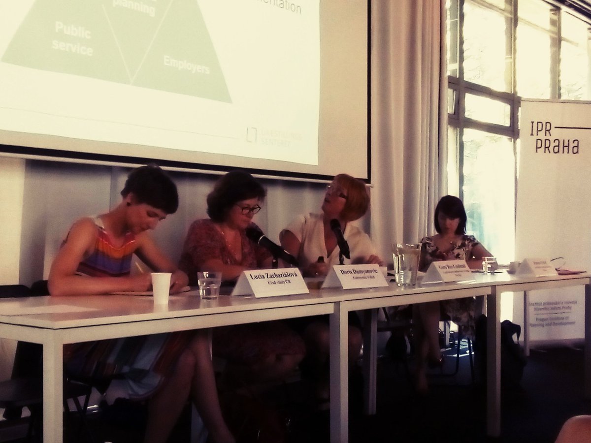 Norská feministka Goro Ree-Lindstad: "I v Norsku uctíváme ve veřejném prostoru zejména muže. Ženské sochy jsou zpravidla nahé a bezejmenné."