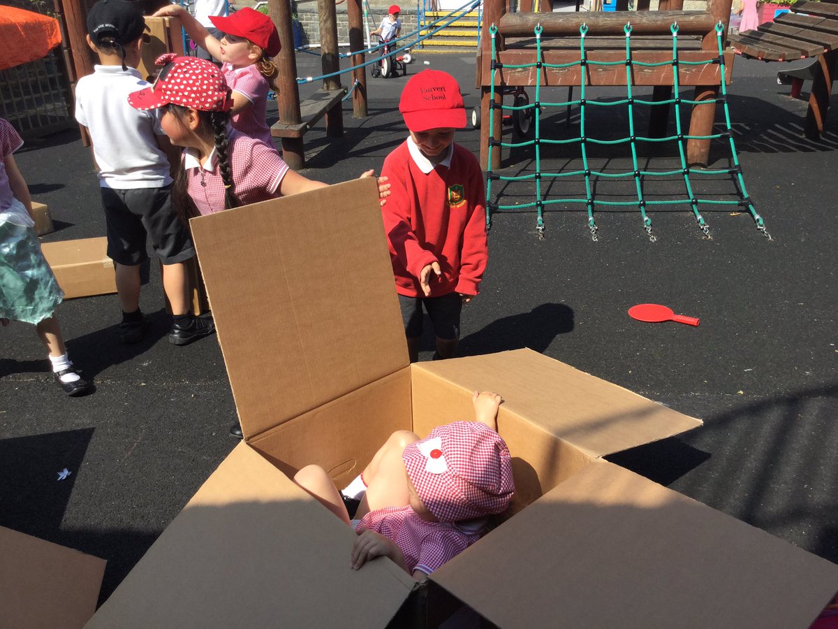 Thanks to the PTFA for our fantastic new <a href="/community_play/">Community Playthings</a> outdoor blocks and ramps! The boxes are proving a hit too as usual 📦👷🏽‍♀️👷🏻