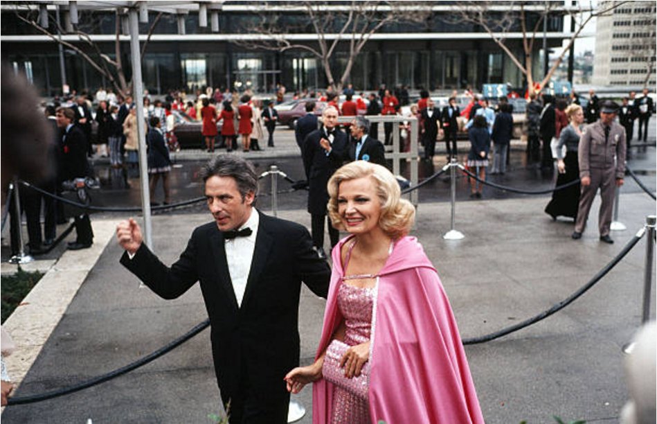 Happy birthday Gena Rowlands.
She arrives at the Oscars with her husband John Cassavetes, 1975
Michael Montfort 