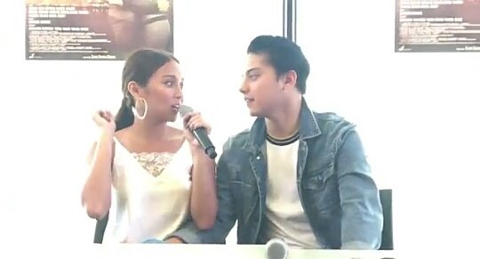 bernarjones's tweet photo. Kath: "..La Luna Sang-re"
DJ: "Sang-gre."
K: "Sang-re!"
"Sang-re"
D: "Sabi sayo bal, sang-re e."

Ewan ko sayo. 😂
#LaLunaSangreAngSimula https://t.co/semhNKEI2b