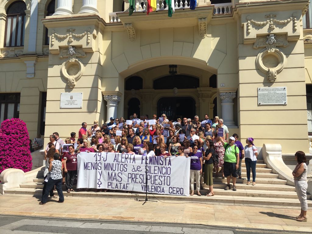 ComunistasMLG's tweet photo. Encierro #19JAlertaFeminista https://t.co/tCaDixlIcJ