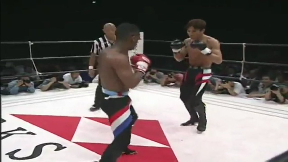 Shoot Boxing シュートボクシング 公式アカウント V Twitter Sb動画サイトにて 後に日本人として初めてアンディ サワーを下しs Cup世界王者に輝いた緒形健一が 負傷に次ぐ負傷からの復帰戦で 負ければ引退 を覚悟して挑んだオランダの闘犬バレンティーニとの一戦