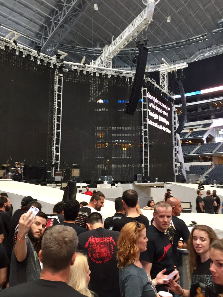aa_lauren's tweet photo. @gymsquidney ready to Rock at #MetInDallas 🤘🏻💖😍 https://t.co/gQmzqFn1Bo