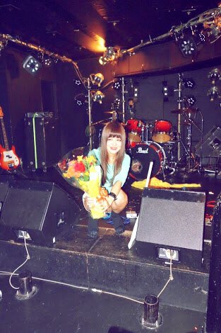 r_hg's tweet image. RTした通り私は7/10でCramptonを脱退します。
バンドマン、卒業🌸

集団パラリラ8年+Crampton2年の10年間、観てくれた方々、出会えた方々、本当にありがとうございました！一緒に過ごしてくれたメンバーが1番ありがとう！！

バンド本気でやれて幸せでしたー✨