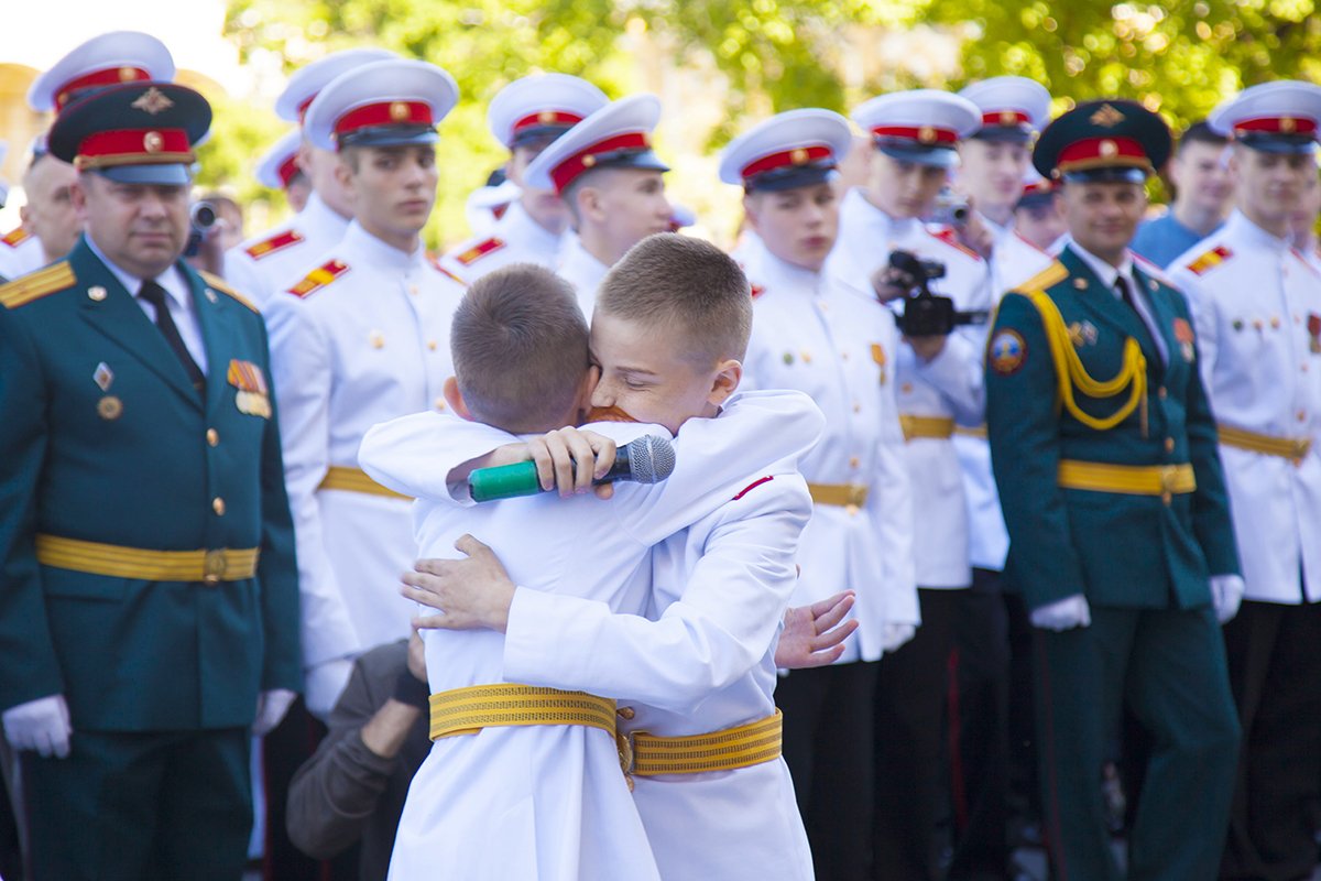 Сву последние новости. Суворовское военное училище СПБ. СПБ СВУ выпуск 2010. Выпуск из военного училища. Выпускники СВУ СПБ.