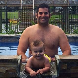 randirrousseau's tweet photo. Hope all the Dad's out there had a fabulous #FathersDay2017! My hubby got to celebrate his first! They are so cute! #Poolside #HisMiniMe https://t.co/YQk8JmXkSY