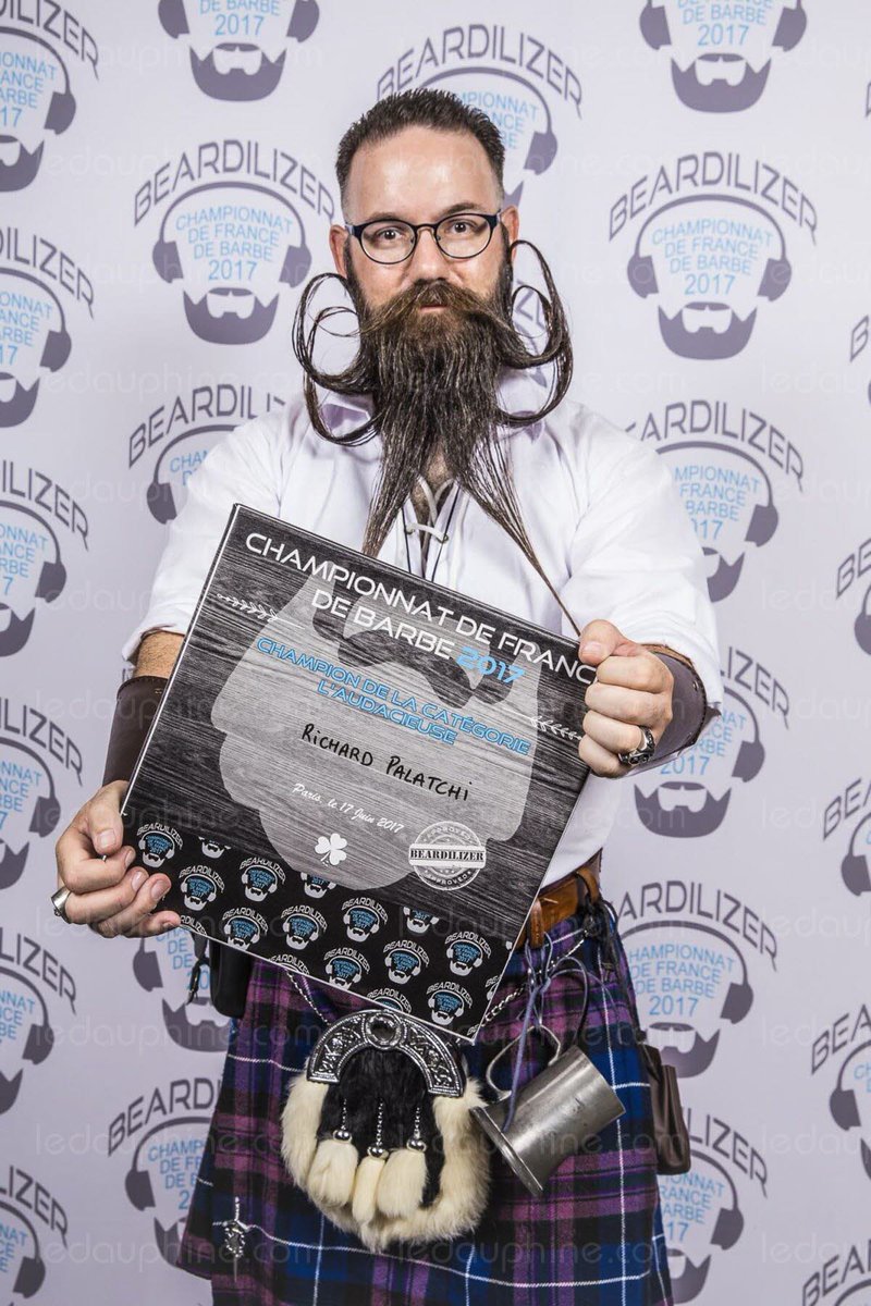 R_Lion_Heart's tweet photo. Champion de Barbe 2017... Peu de concurence mais je prends quand même
 #barbe2017 @Beardilizer_FR 
A l'année prochaine https://t.co/24g6nJd71Y