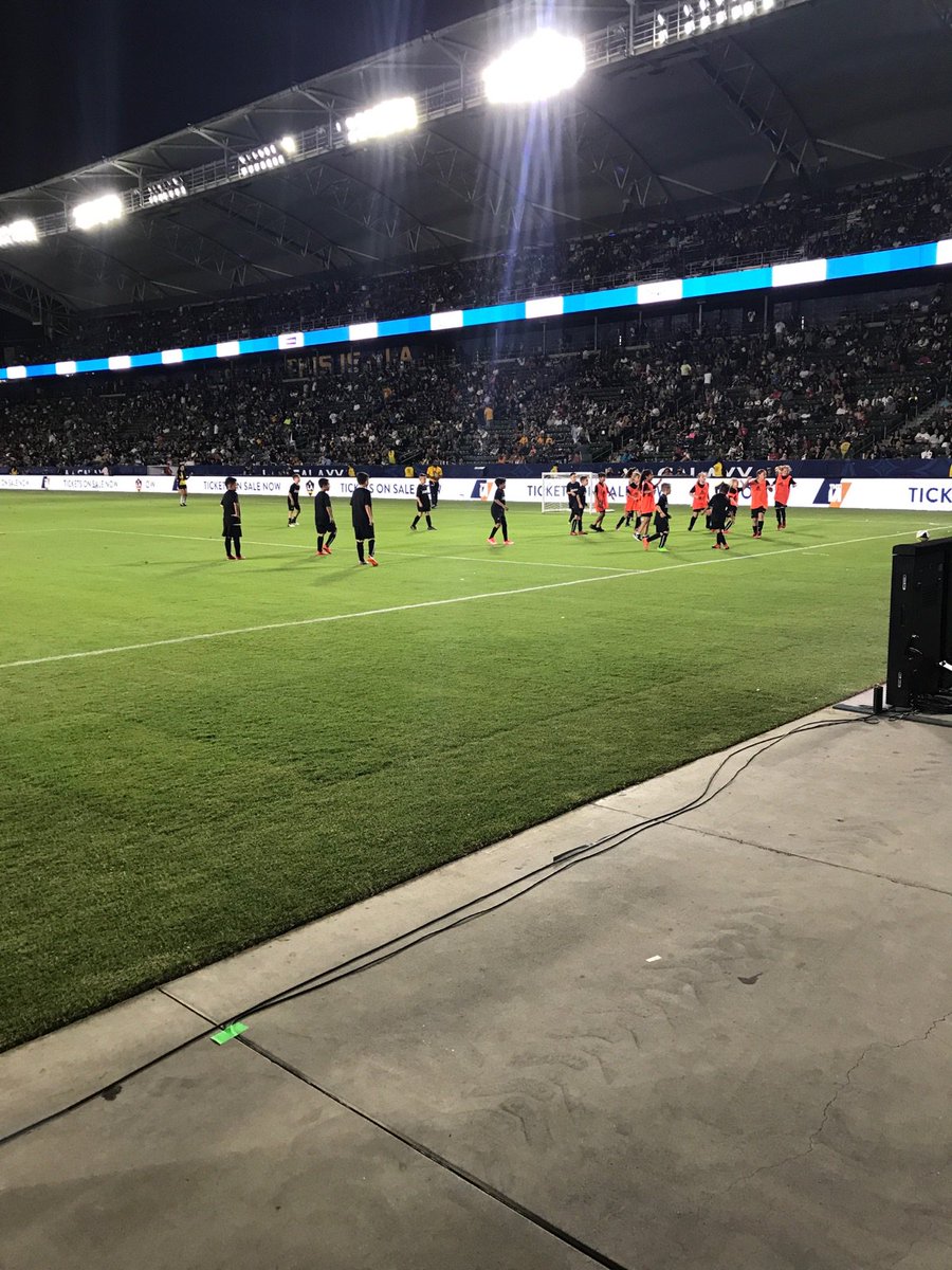 EddieRomanMedia's tweet image. Great time with client Rashad McCants at the @LAGalaxy @MLS @ussoccer @MarkHaddon7 @HaddonPRMedia @HaddonPR  #big3 #trilogy @Moneyclothing