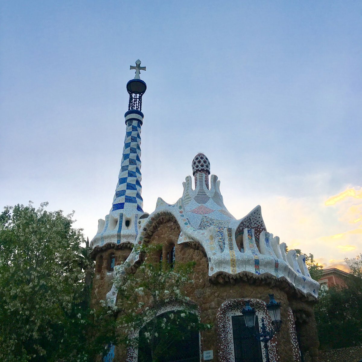 wearmayatravels's tweet photo. My Barcelona photo diary and top tips are now live on https://t.co/uPQv8lvqxB. Thank me later 🏖 @blogginggals #BloggingGals @BloggingConnect https://t.co/VQzweAUlGy