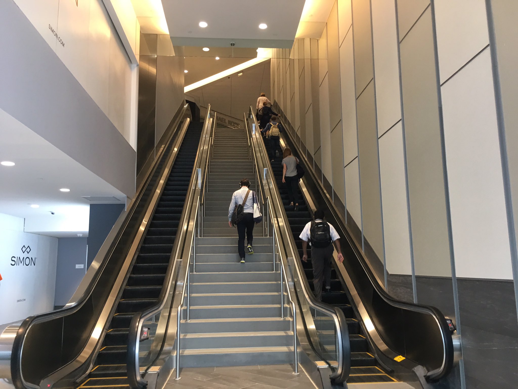 DCrrwznXcAAgL61.jpg:large