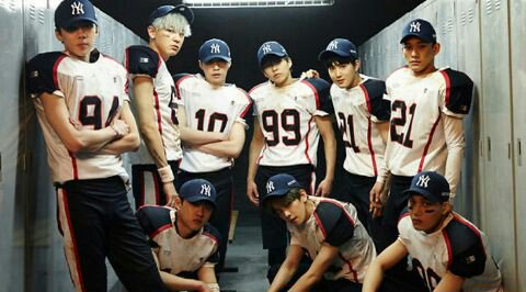 exo_prensleri's tweet photo. #BAMA2017DiamondEdition_EXO #BAMA2017 #USA #NYC2017 #EXO #EXOfor Vmas2017 #EXOForMTV #exoforVmas #DefBama2017_EXO #TeenchoiceAwards https://t.co/9VaptYchxa
