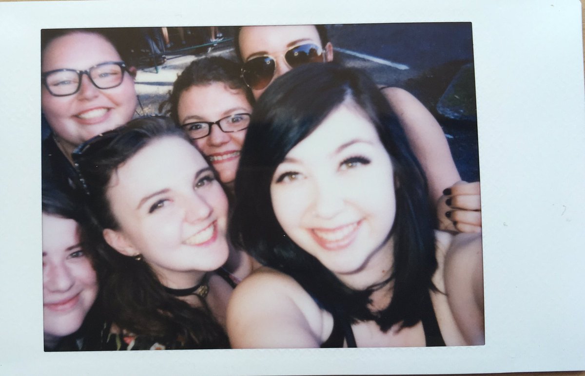 JessJordannn's tweet photo. Summer ball polaroids 📸 #ssb17 https://t.co/3ce9AqnmuC