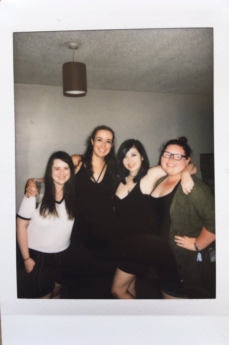 JessJordannn's tweet photo. Summer ball polaroids 📸 #ssb17 https://t.co/3ce9AqnmuC