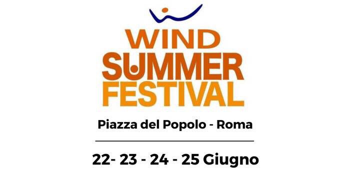 Robinfacemaker's tweet photo. Esperienza artistica internazionale, @WindItalia #windsummerfestival #RobinAcademy
#FeelyourMakeUp 💄 https://t.co/6Xq5CDVS3d https://t.co/E5iCqxjOOz