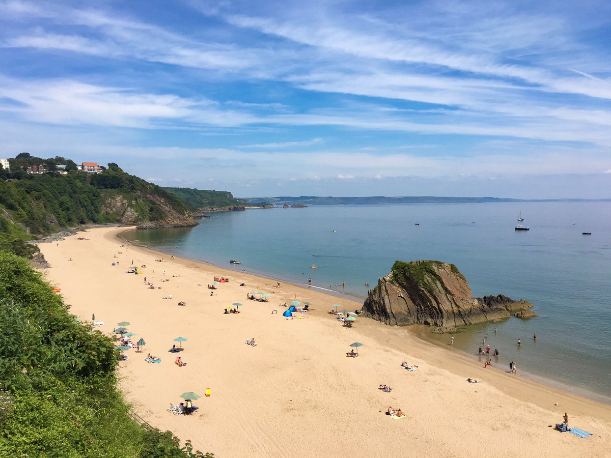 Costa Del Tenby just now ☀️@ruthwignall <a href="/DerekTheWeather/">Derek Brockway - weatherman</a> <a href="/Sue_Charles/">Sue Charles</a> <a href="/ItsYourWales/">It's Your Wales</a> <a href="/itvweather/">ITV Weather</a> <a href="/BBCWthrWatchers/">BBC Weather Watchers</a> <a href="/TenbyVG/">Tenby Visitor Guide</a>