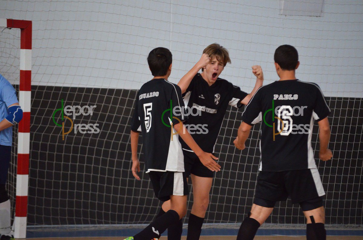 Deporpress's tweet photo. [Futsal Copa] Ambiente de lujo en Las Cuevecitas durante las finales de la base
Te traemos la fotogalería: https://t.co/UNGVzNzHi3 https://t.co/3Xo0KTtAmG