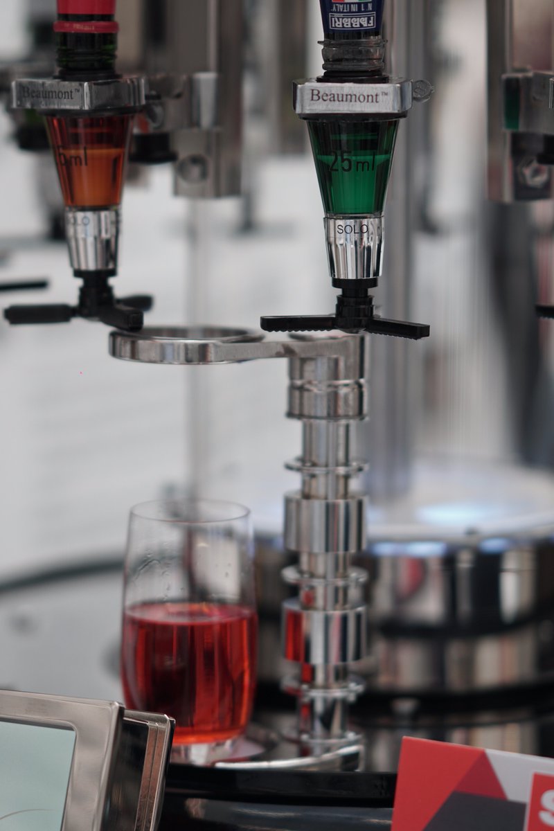 <a href="/mixartista/">MIXARTISTA</a> percorre la sua strada internazionale allo #smauberlin2017. Link all'evento: mixartista.it/it/news-it/sma…. #smau2017 #cocktailmachine