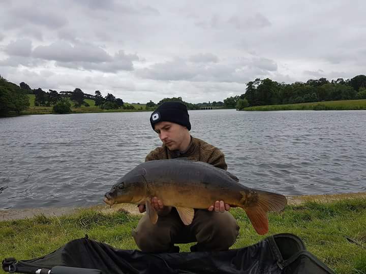 AdvAngSol's tweet photo. Michael Challis with a few from his syndicate #choddy #hooks &amp; link doing the business https://t.co/YbnpO2ajSC