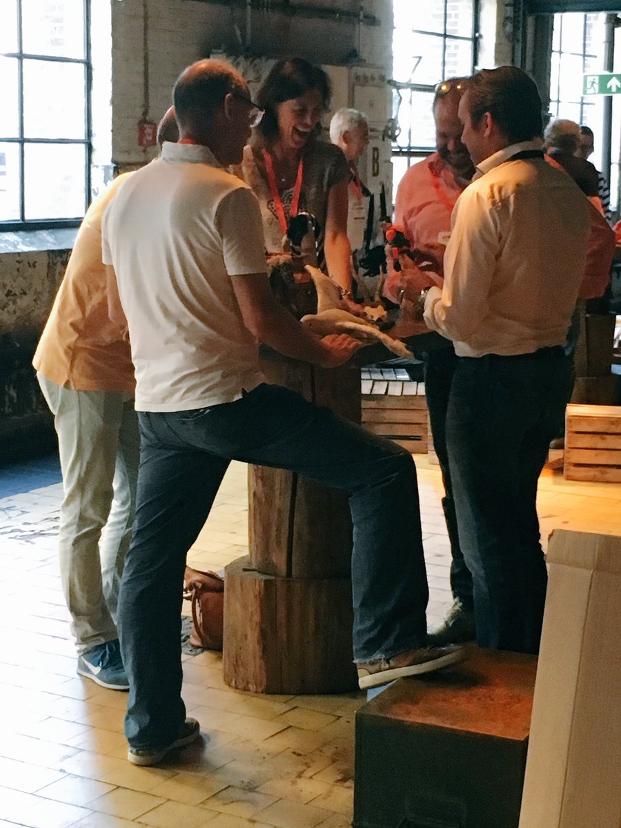 BuroBarcode's tweet photo. #rapideventdesign & #guineapogs!! Onderdeel #concept2017 van @GvEventmanagers en @MPINL these guys rock: #clausraasted & @PaulBulencea! # https://t.co/xb3US4jRQo