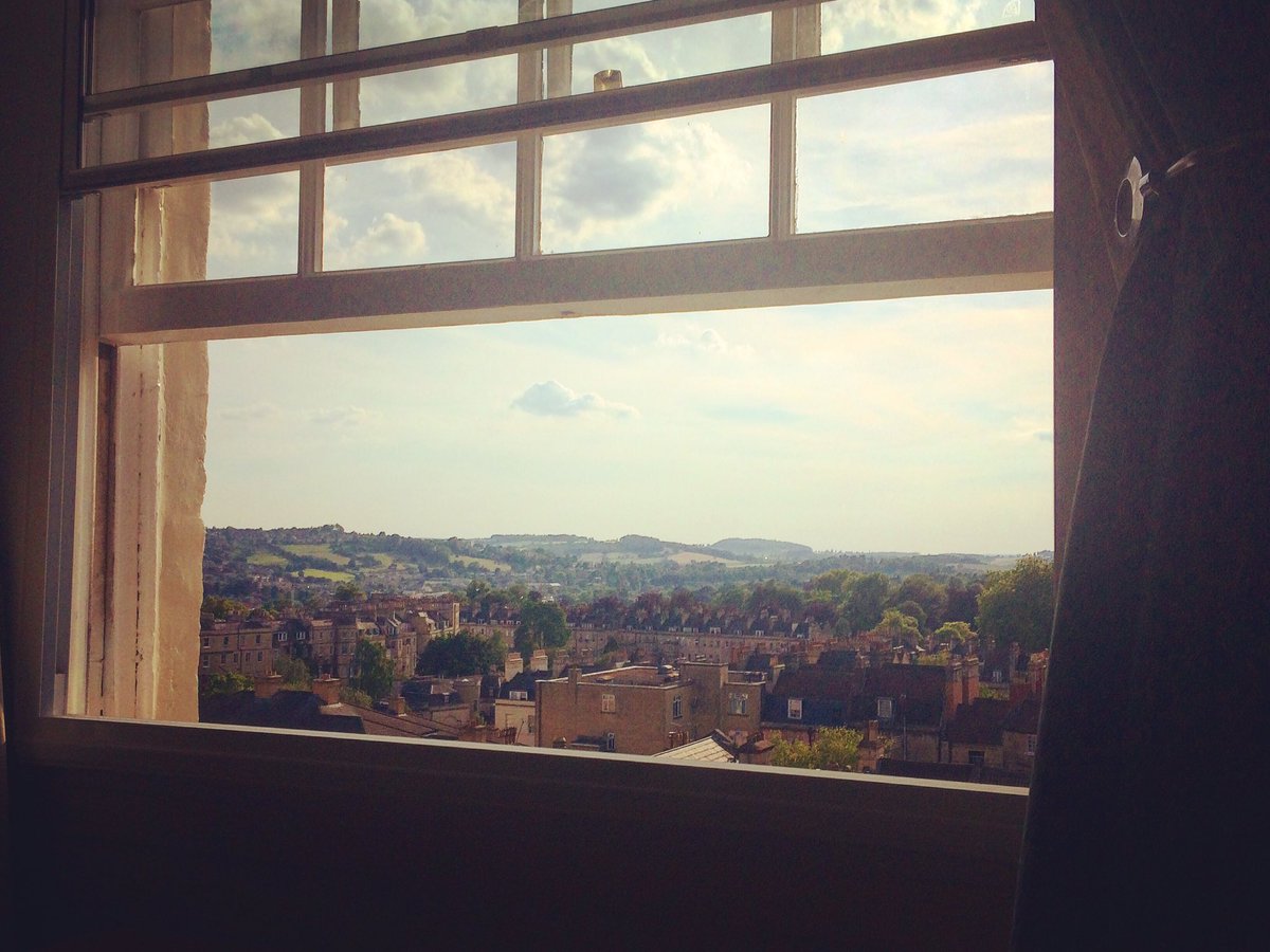 Billykiddshow's tweet photo. HOT! Way too hot! But perfect for #Glastonbury2017 #bathspa #Somerset #bathviews #hothothot https://t.co/r2JkOpRg4o