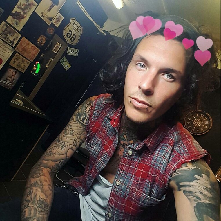 httpsketch's tweet image. I am sorry for being the most in active @sketchreppinink support account in the world. I keep forgetting I have this Xx