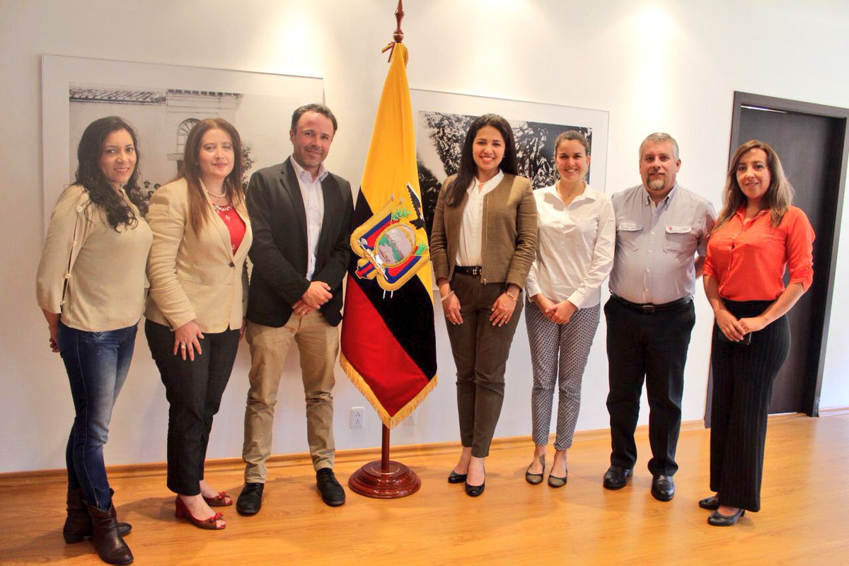 OVCorderoAhiman's tweet photo. Hacia la certificación sostenible de la palma aceitera para un agro #ClimáticamenteInteligente #SomosMAG https://t.co/atD1qWGXTz