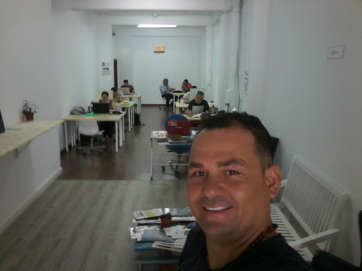 conexamos's tweet photo. ¡Sí, hace calor! Pero en el #iLABsValencia navegamos con la temperatura ideal para #Trabajar y #Cocrear #OportunidadesDeNegocio ¡Visítanos! https://t.co/ds3hVqaCcH