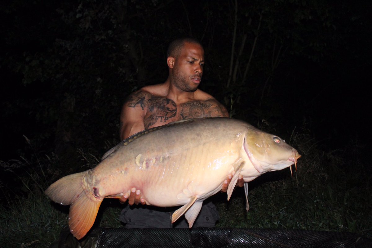 bank_rat's tweet photo. Good 3 days so far @LACDEPREMIERE 🇫🇷🎣🎣🎣🎣 https://t.co/0tJ1AR8OcS