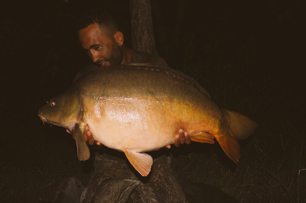 bank_rat's tweet photo. Good 3 days so far @LACDEPREMIERE 🇫🇷🎣🎣🎣🎣 https://t.co/0tJ1AR8OcS