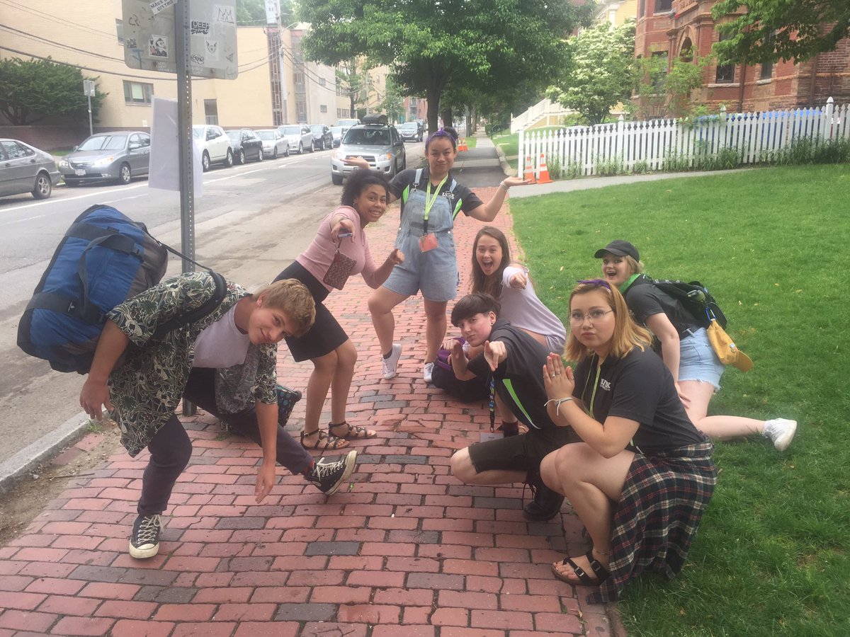 LUOLAddyM's tweet photo. When squad rolls up to Session 2 of #LynxOrientation https://t.co/KWuK8tSnyE