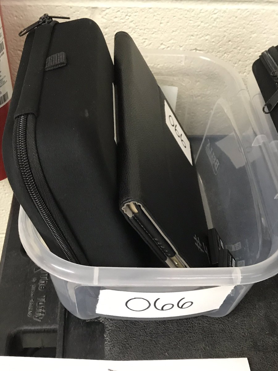 MOCOMathGuru's tweet image. Ss attending MCS STEM camp leading how to program and fly drones to accomplish task. #mcsstem