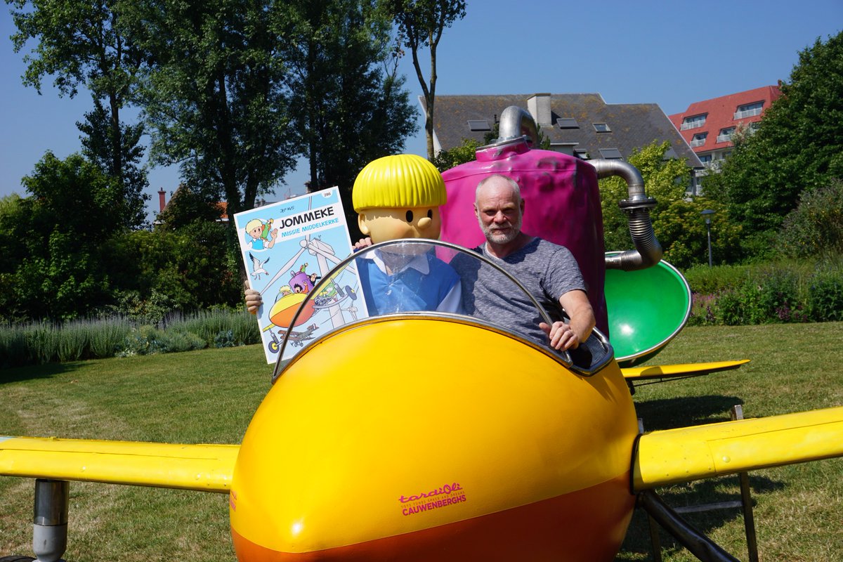 Jommekes #Straalvogel has landed in <a href="/gem_Middelkerke/">Gemeente Middelkerke</a>! Nieuw album 'Missie Middelkerke' te koop vanaf WOE 21/6.