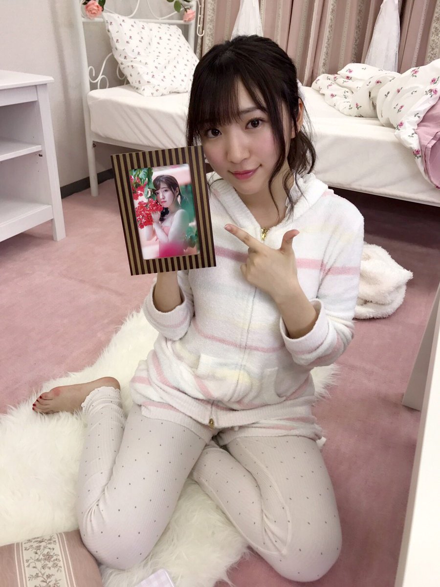 豊田萌絵 ルームシェアありがとうございましたー 今日も楽しかったー 写真集メイキングなどを撮影したdvd More Mode モアモード 発売お楽しみにっ 萌絵ルーム