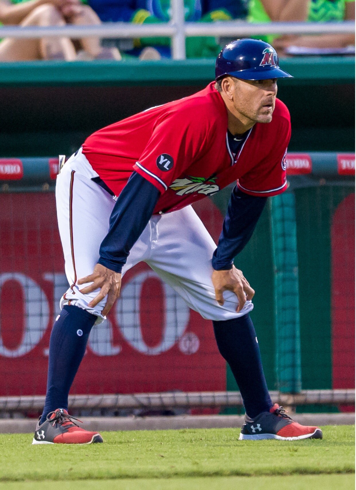 HAPPY BIRTHDAY to retired professional first baseman, and manager Doug Mientkiewicz!    