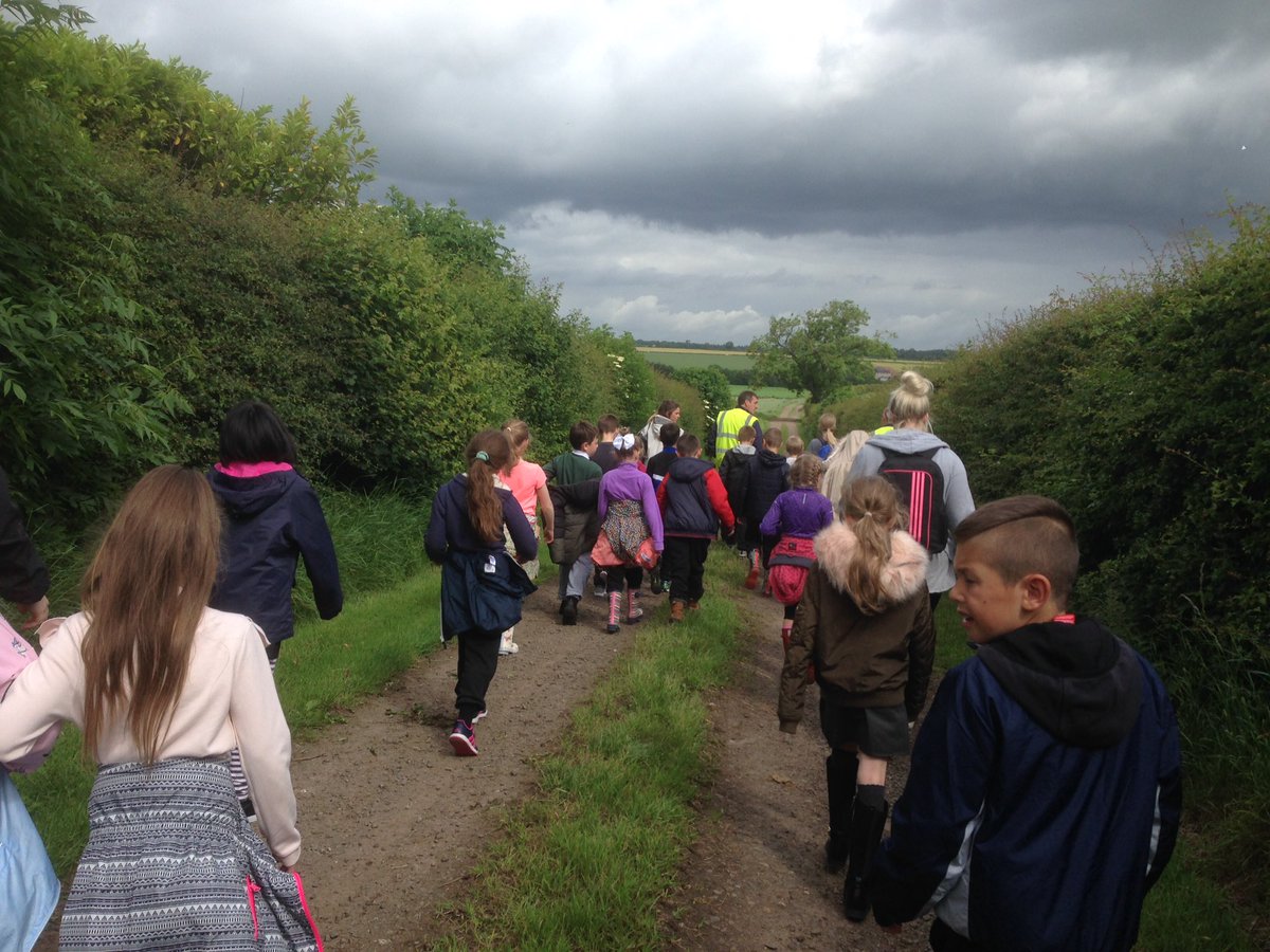 Joint Super Sonic Spuds project winners Murrayburn PS on potato farm visit <a href="/DPGEastLothian/">Denholm Potato Growers</a> <a href="/TheRHET/">RHET</a> <a href="/MurrayburnP/">Murrayburn Primary</a> <a href="/Scotmid/">Scotmid Co-operative</a>