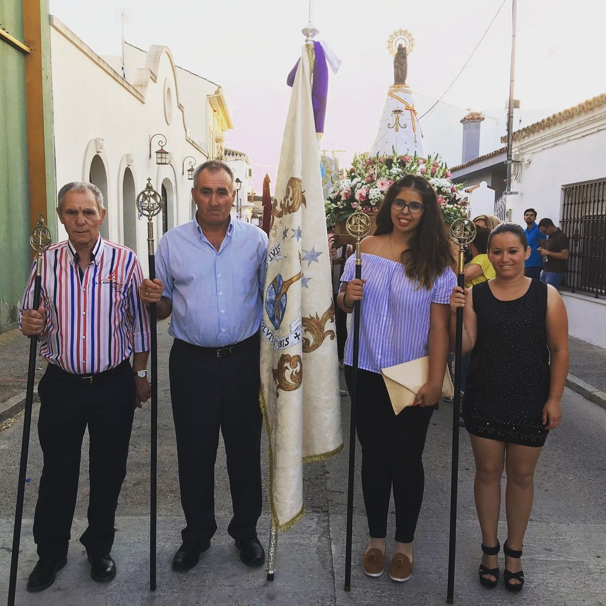 Buenas tardes, ayer, domingo 18 de junio tuvimos el placer de poder participar en la procesión del Corpus en la Barca de la Florida.