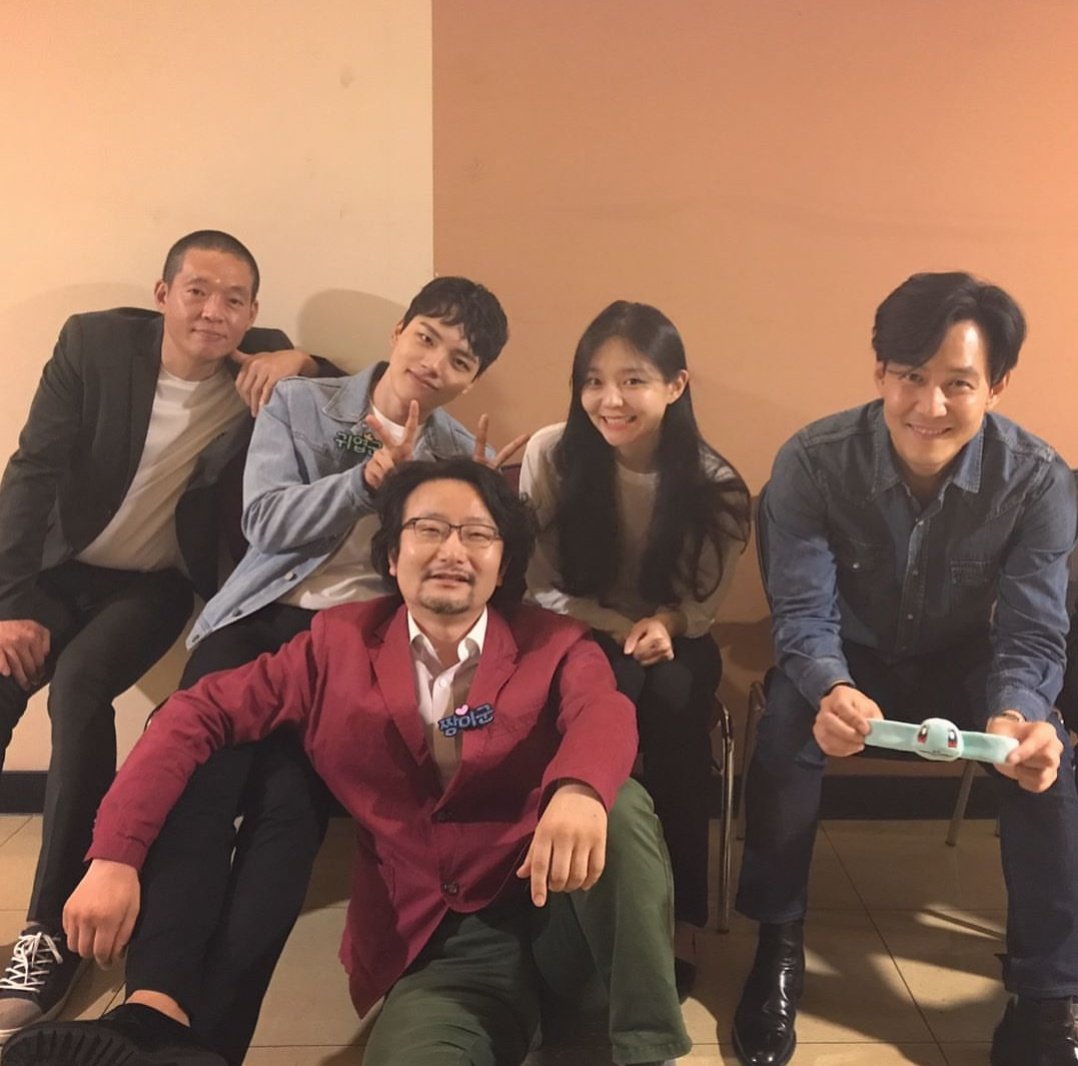 이솜 tweet media