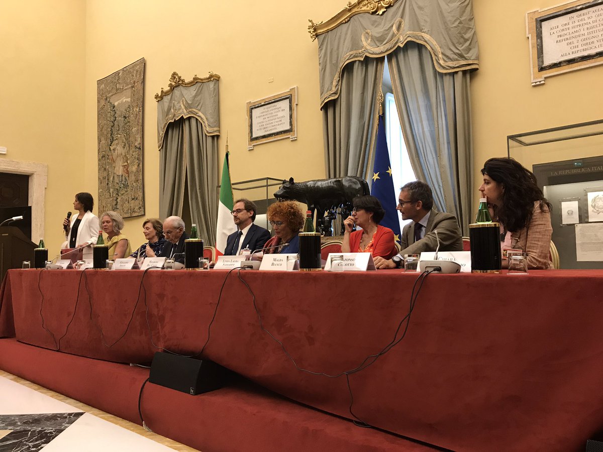 barbarafalcomer's tweet photo. Oggi: Codice Pari Opportunità, dibattito  @Montecitorio #aslaw women @valored per fare il punto di donne &amp; istituzioni, lavoro, violenza https://t.co/g7s7cd4q3L