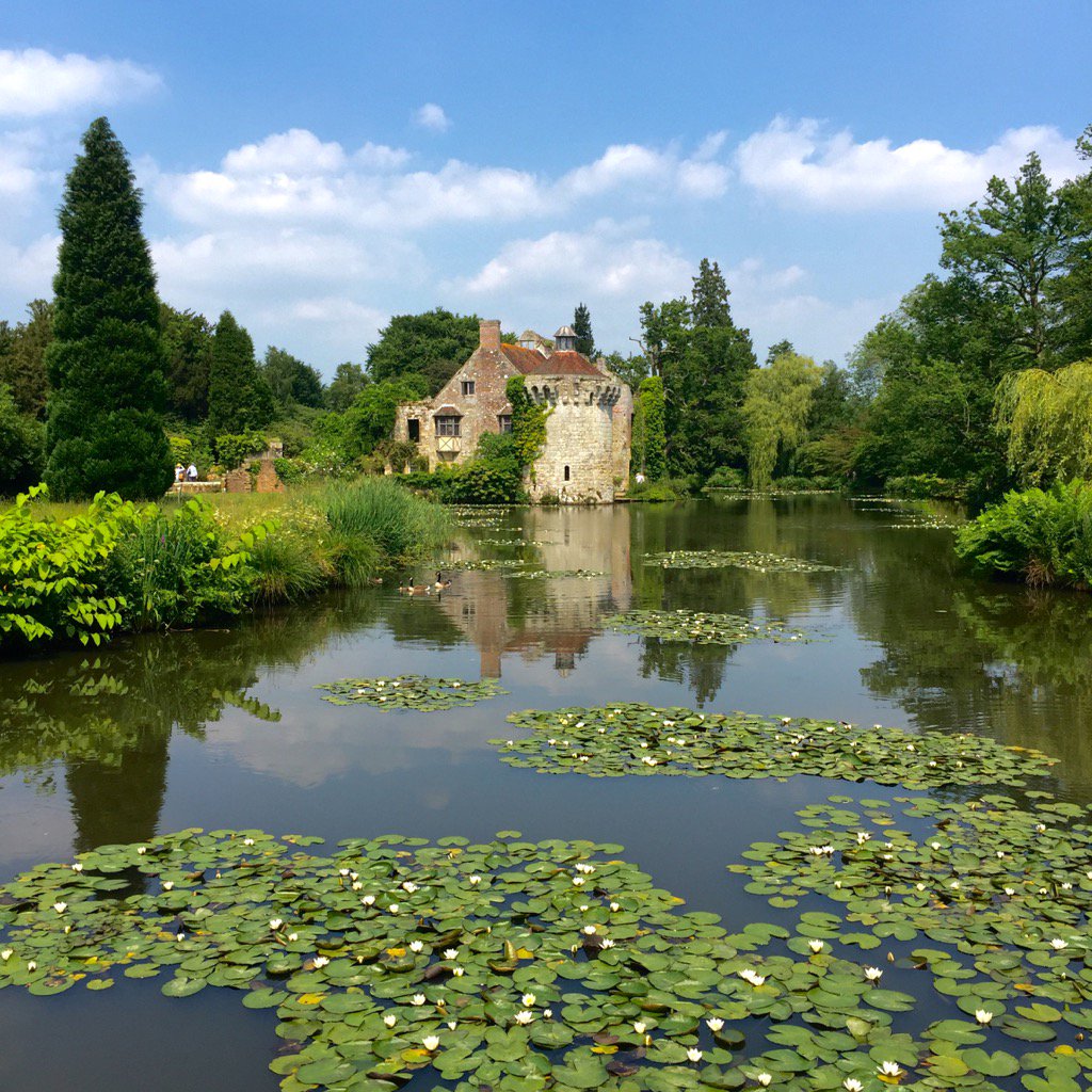 AlanLPhoto's tweet photo. NT = National Trust or National Treasure ?  :) https://t.co/El79MLrGPC