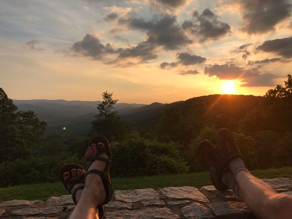 A great place to relax and catch a sunset! (Great pic from a recent guest - thanks Rachel!) #AmicalolaFalls
